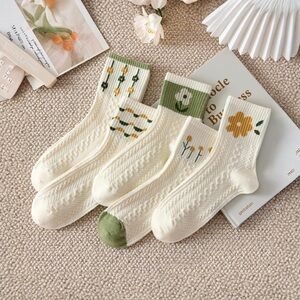 Floral Patterned Cream and Green Socks